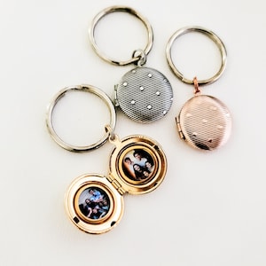 Antikes Silber Foto Locket - Gold Locket - Gold Schlüsselbund Medaillon - Schlüsselbund Foto Locket - Geschenk für Papa - Rucksack Schlüsselbund Medaillon