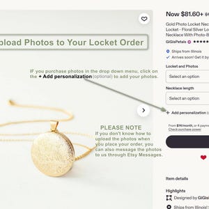 Peut inclure: Un m&eacute;daillon circulaire dor&eacute; avec un motif floral grav&eacute; sur le devant. L'image contient le texte explicatif : How to Upload Photos to Your Locket Order, ainsi qu'une note indiquant comment ajouter des photos via le bouton Add personalization.