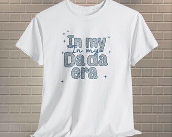 Koszulka z nadrukiem „W mojej erze dadaizmu” | Dziecinny tekst w stylu retro, zabawna typografia
