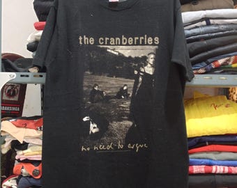 Camiseta vintage de The Cranberries con la frase "No Need To Argue 95 Tour Promo Band Concert Music Shirt"