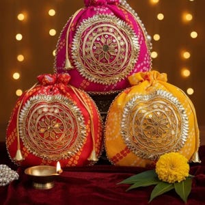 Bandhani Potli Bags Set | Zari Embroidery, Pearl Handle Wedding Favor