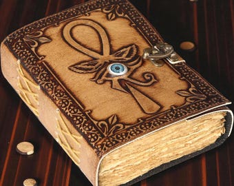 Diario de cuero Ojo de Ra: Libro de las Sombras hecho a mano, candado vintage (7x5)