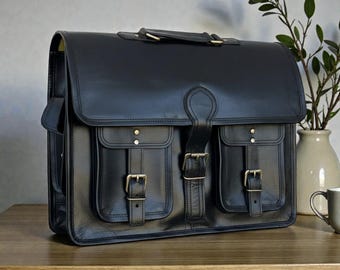 Personalized Leather Messenger Bag: Vintage Brown Crossbody Laptop Briefcase.