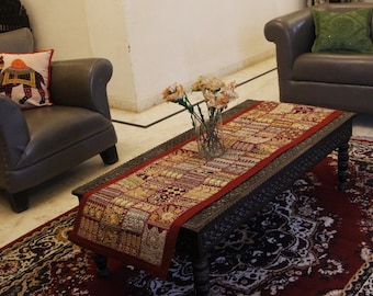 Runner da tavolo patchwork Khambadiya fatto a mano: lino da pranzo indiano vintage, runner ricamato in cotone