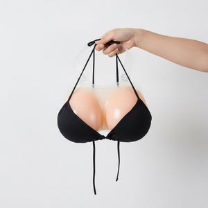 Prothèse Mammaire En Silicone Réaliste – Taille 2XL (36DD/38D/40C) – Couleur Suntan – Neuf Avec étiquettes