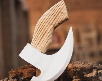 Hacha forjada a mano a medida / Hacha curva barbada / Mango de madera de fresno / Herramienta para acampar y supervivencia en la naturaleza