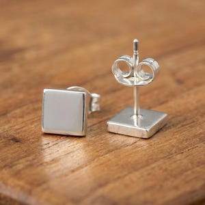 Fyrkantiga örhängen i sterlingsilver – Minimalistiska geometriska örhängen, rena linjer och modern enkelhet
