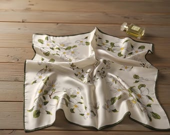Foulard en soie de mûrier, bandana floral peint à la main, foulard élégant