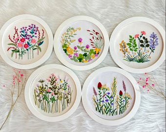 Embroidery Kit with Wooden Hoop – DIY Beginner Floral Pattern, Creative Gift