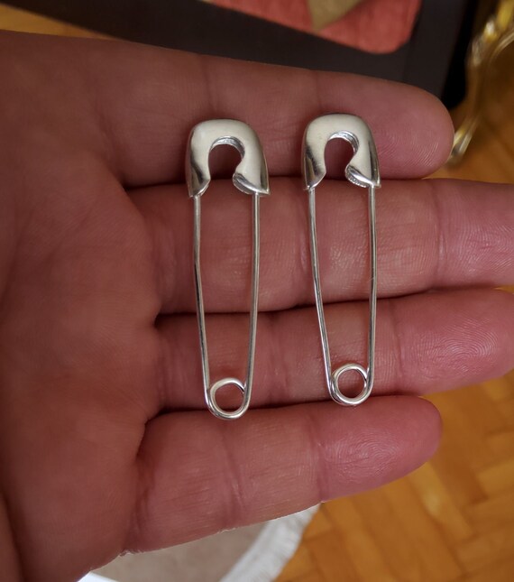 Safety pin diaper deals