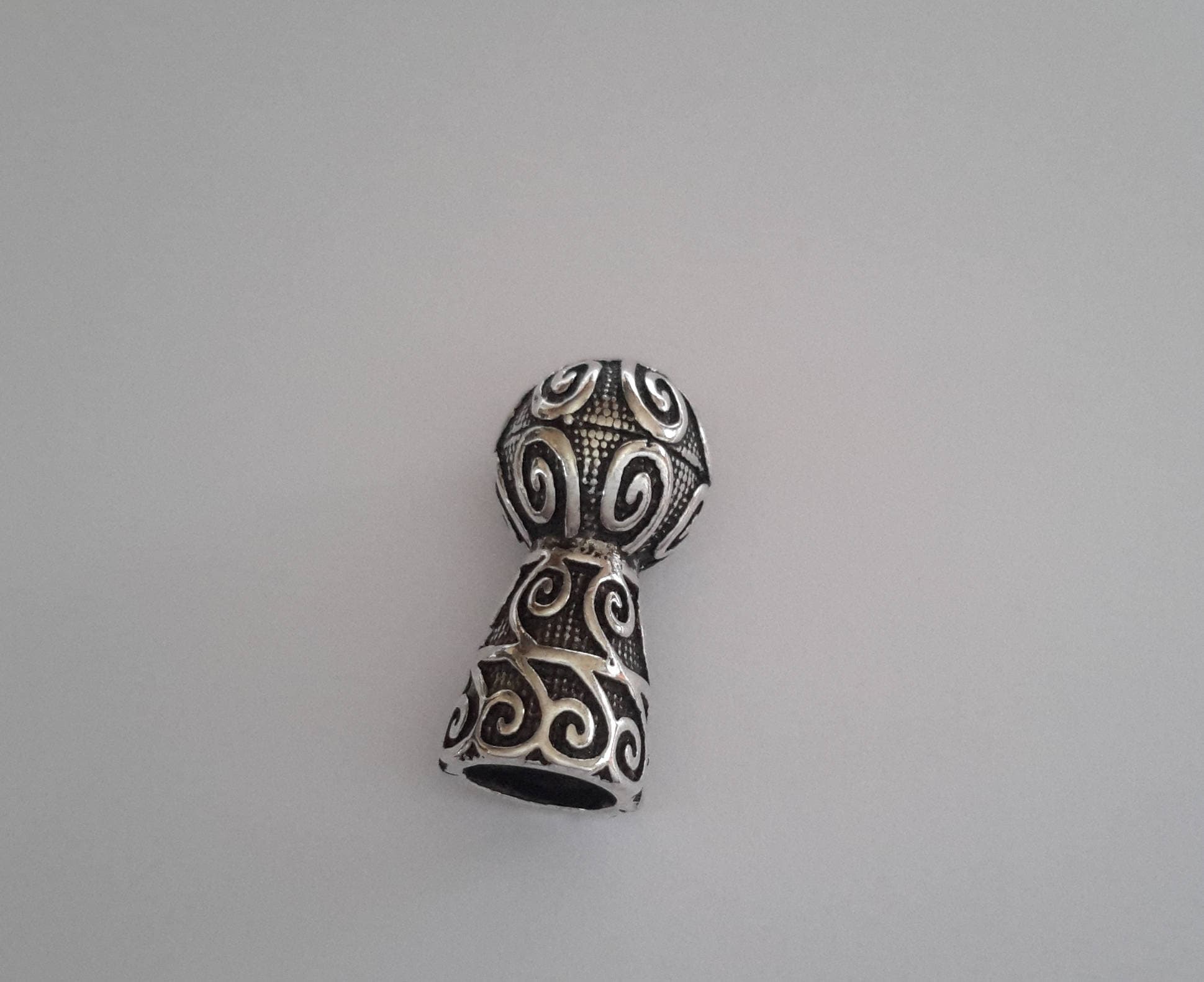 1x BRIGHT STERLING SILVER FLOWER CAP PENDANT END CAP DANGLE TASSEL #2896 1x BRIGHT STERLING SILVER FLOWER CAP PENDANT END CAP DANGLE TASSEL #2896