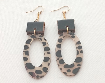 Pendiente colgante de carey. Pendiente ovalado geométrico de cuero estilo art déco.