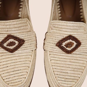 Handmade men’s raffia moccasins with leather sole, Moroccan artisan summer loafers – front view