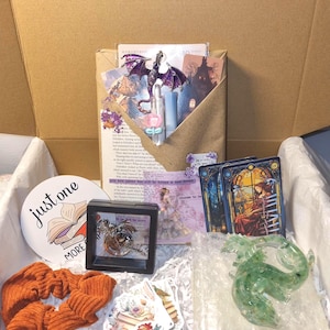 Blind Date Book-Dragon Fantasy Book Box: Costume Jewellery & Dragon Accessories