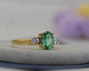 Mint Grün Saphir 6x8 Oval Ring in 925 Sterling Silber, Gold Vermeil Drei Stein Ring Oval Handgemachter Ring, Verlobungsring, Ehering
