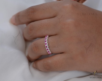 Anillo de mujer con delicada piedra rosa redonda, plata de ley 925, anillo con piedra rosa para esposa, regalo de Navidad para ella, regalo personalizado de anillo con piedra para mamá.