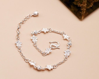 Armband met bloemencluster · 999 handgemaakte fijnzilveren · Minimalistische, op de natuur geïnspireerde sieraden | Druppel zilver