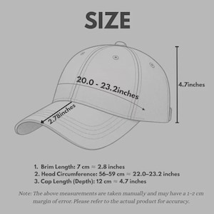 Puede incluir: Ilustraci&oacute;n de una gorra de b&eacute;isbol con detalles de tama&ntilde;o. La visera mide 7 cm, la circunferencia de la cabeza es de 56-59 cm y la profundidad de la gorra es de 12 cm. La imagen incluye el texto "SIZE" y detalles de medici&oacute;n.