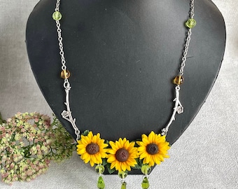 Sunflower necklace, yellow sunflower, Flower handmade polymer clay jewelry for mom, necklace for her