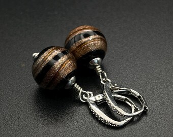 Boucles d’oreilles en verre filé Lampwork, perles artisanales noir et or, boucles d’oreilles élégantes avec zirconiums