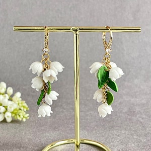 Bijoux de mariage, Boucles d'oreilles fleur de muguet, Boucles d'oreilles délicates, Muguet Bijoux de printemps, Boucles d'oreilles florales