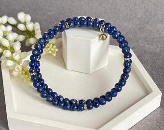 Lapis lazuli stone spiral glass boho bracelet for any size. New Year's gift for a woman. Minimalist bleu jewelry