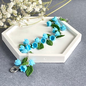 Wedding jewelry, Lily flower bracelet, Dainty bracelet, Lily of the valley Spring Jewelry, Floral bracele, Minimalist jewelry
