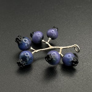 Silver sterling Blueberries lampwork glass pendant, fruit glass necklace, Christmas Gift