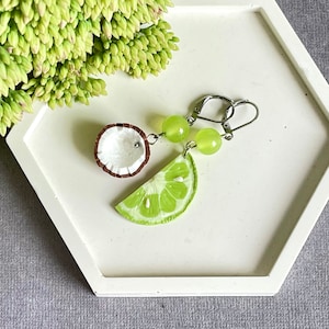 Lime and coconut earrings, lime slice earrings, lime dangle jewelry, lime slice coconut jewelry, Fruit earrings, Lime Statement jewelry