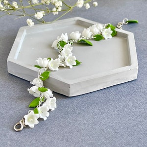 Wedding jewelry, Lily flower bracelet, Dainty bracelet, Lily of the valley Spring Jewelry, Floral bracele, Minimalist jewelry