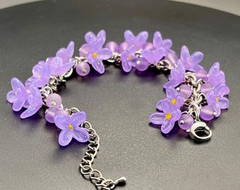 Handmade Lampwork Glass Lilac Flower Bracelet: Romantic Purple Jewelry