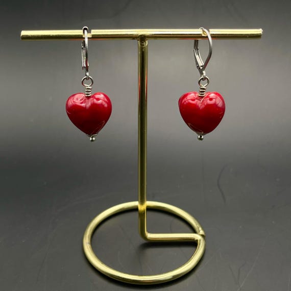Orecchini a forma di cuore con perline, stile minimalista, orecchini pendenti con perline, orecchini a cuore colorati, regalo per San Valentino, orecchini unici - Italia