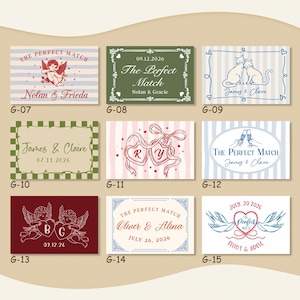 Op de afbeelding: Een verzameling kaarten met een huwelijksthema met verschillende ontwerpen. Sommige kaarten bevatten tekst zoals "The Perfect Match" en namen, terwijl andere illustraties van cherubs, katten en harten tonen. Het kleurenpalet omvat blauw, rood en groen.