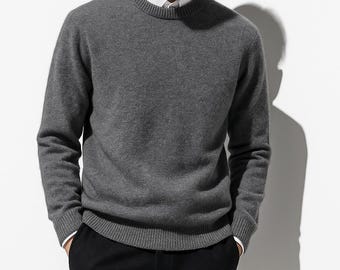 Men's Soft Knit Crew Neck Sweater: Minimalist Solid Color Pullover