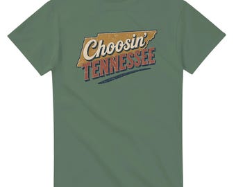 Choosin' Tennessee Shirt | Vintage Country Music T-Shirt| Retro Tennessee Graphic Tee | Southern Country Gift for Men & Women