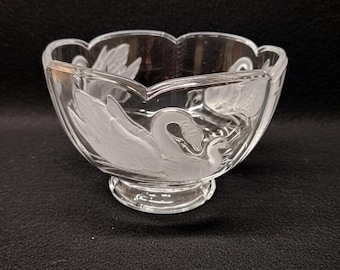 Bol de cristal de plomo antiguo, diseño grabado en relieve de cisne de Teleflora con etiqueta original.