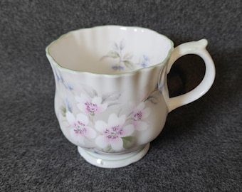 Vintage Mug Elizabethan Staffordshire Fine Bone China  | 3.5" Hand Decorated English Floral Teacup | Collectible Cottagecore Made in England