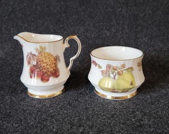 Juego de jarro para crema y azucarero de porcelana fina Royal Windsor vintage - Diseño de frutas y frutos secos - Hecho en Inglaterra - Motivo de piña y fresa