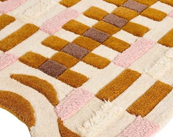 Handmade Wavy Edge Tufted Rug | Pink Brown Checkered Carpet