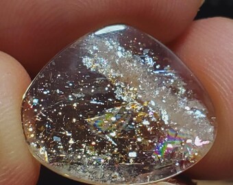 Piedra solar de confeti natural / Piedra solar de fuego arcoíris / Piedra preciosa de cristal natural para uso curativo y en joyería (10,10 quilates, 15 x 18 x 4 mm)