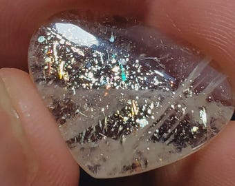 Piedra solar de confeti natural / Piedra solar de fuego arcoíris / Piedra preciosa de cristal natural para uso curativo y en joyería (12,90 quilates, 17 x 22 x 4 mm)