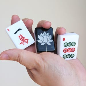 BACK IN STOCK! White Lotus American Mahjong Tiles with Display Box, Black and White Mahjong tiles Set, 166 Piece Tile Set image 4