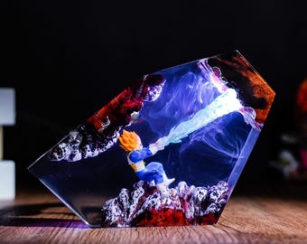 Diorama Vegeta harslamp, hout en epoxy anime nachtlampje, anime epoxy lamp, terug naar school cadeau