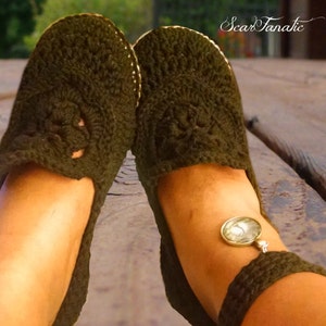 PATTERN ONLY Easy Crochet Flower Loafers/ Slippers Adult sizes 5 through 10 Step by Step Photo Tutorial/ Permission to sell finished Items