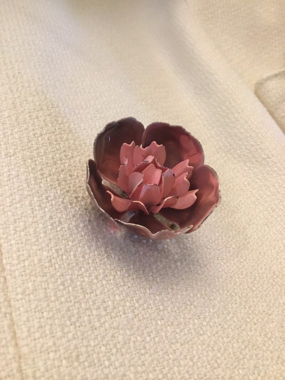 Vintage 1960s Enamel Metal Flower Brooch, Pink an… - image 2