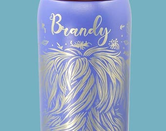 Botella de agua FreeSip Owala de 24 o 32 oz con grabado de vaca de las Tierras Altas – Diseño personalizado con envoltura completa – Vaso con diseño de vaca