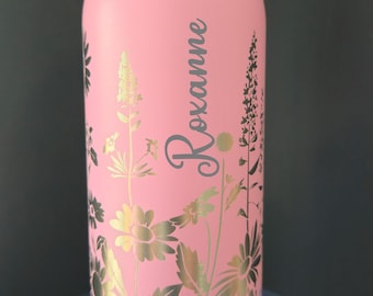 Laser Engraved Owala FreeSip 32 oz Water Bottle –  Floral Theme | Custom Name Option