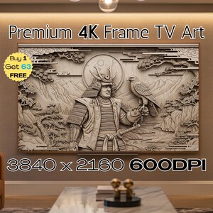 以下が含まれることがあります： 木目調の4KフレームTVアートで、鷹を持つ侍の戦士が描かれています。アートワークには、木、山、満月のある詳細な風景が含まれています。上部のテキストは「Premium 4K Frame TV Art」と書かれています。
