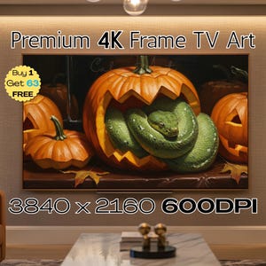Puede incluir: Una obra de arte digital enmarcada que representa una serpiente verde dentro de una calabaza naranja tallada. Se ven calabazas adicionales, con el texto "Premium 4K Frame TV Art" y "Buy 1 Get 63 FREE". La resolución de la imagen es 3840 x 2160 600DPI.