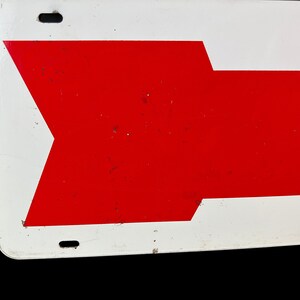 Vintage Red Arrow Metal Double Sided Sign Industrial Rusty Chippy 2/2 ...